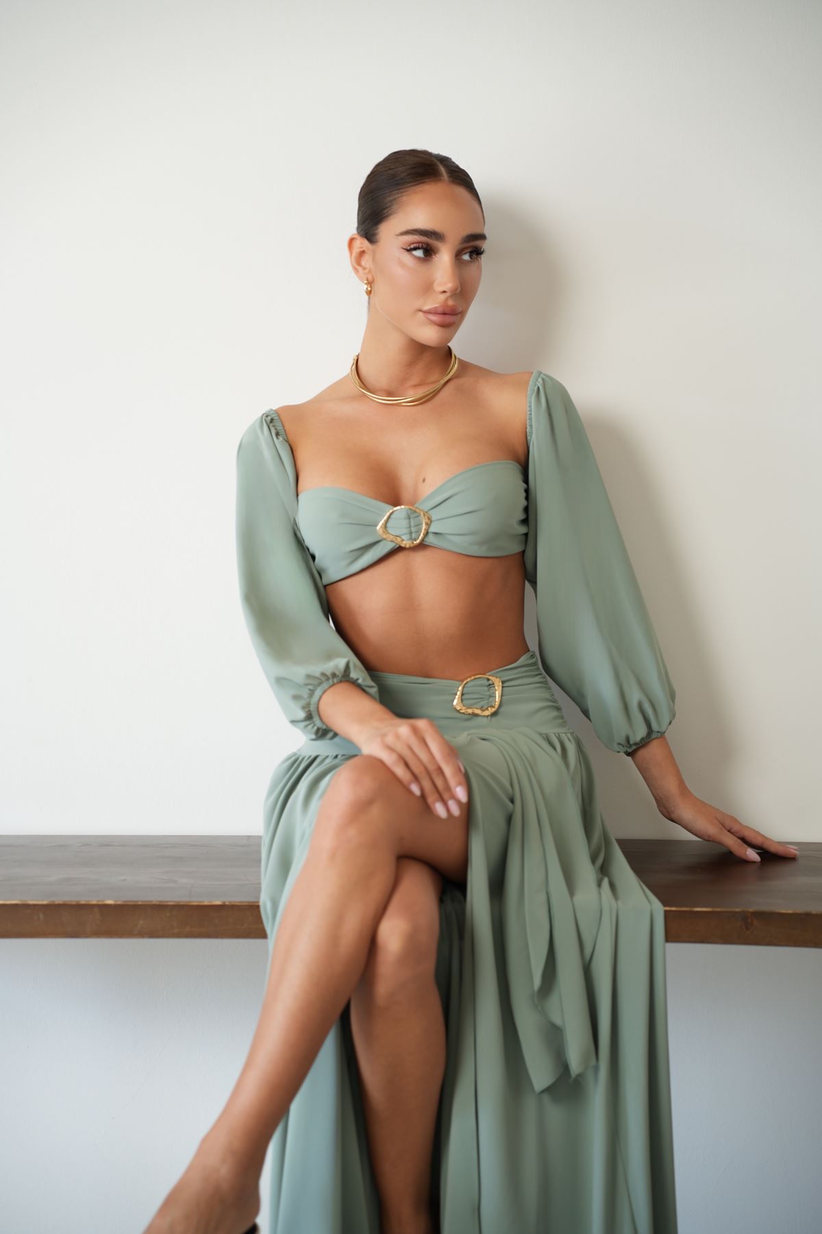 Mint Yeşili Tokalı Uzun Kollu Crop Bluz ve Maxi Etek Takım