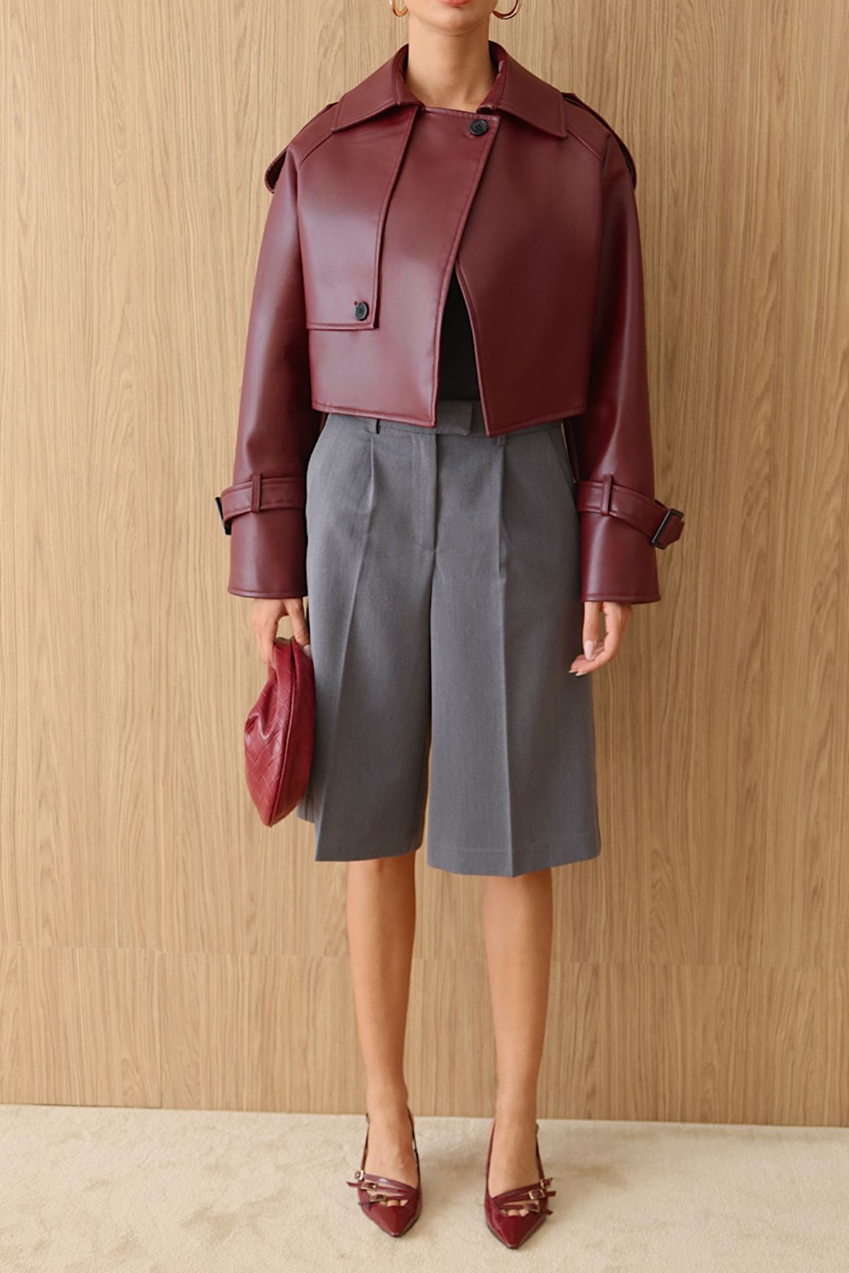 Premium Dik Yaka Kemer Tokalı Oversize Crop Suni Deri Kadın Ceket Bordo