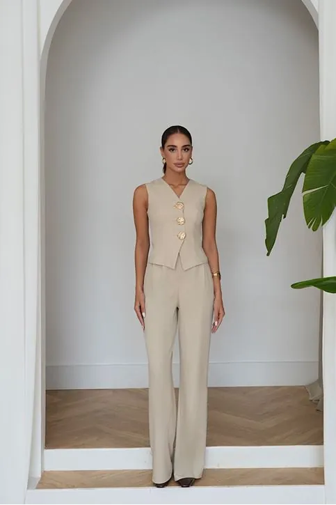 Sofya Keten Gold Düğme Detaylı Yelek Pantolon Takım -Bol Paça Şık Kadın Takımı Bej