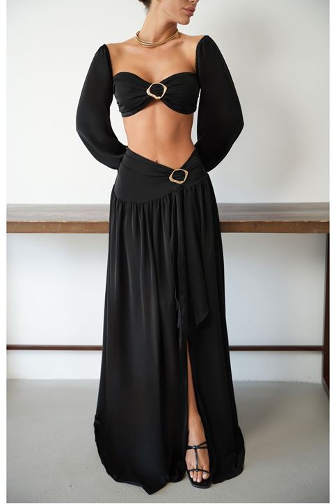 Siyah Tokalı Uzun Kollu Crop Bluz ve Maxi Etek Takım